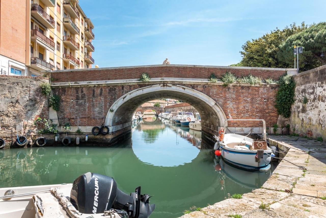 Piccola Venezia Canal View Charming Flat ลีวอร์โน ภายนอก รูปภาพ